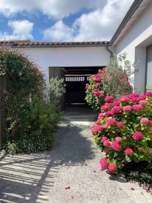 Maison De Vacances La Flotte 00491Ui 외부 사진